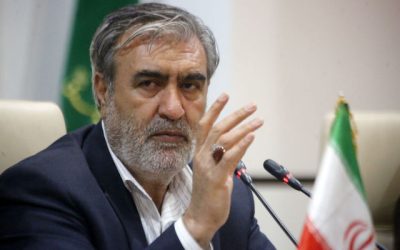 Iranul amenință Ucraina cu atacuri, invocând dreptul la autoapărare Președintele Comisiei pentru securitate națională și politică externă din parlamentul iranian, Ebrahim Azizi, a avertizat sâmbătă că Iranul ar putea ataca Ucraina, susținând că aceasta a devenit o „țintă legitimă”