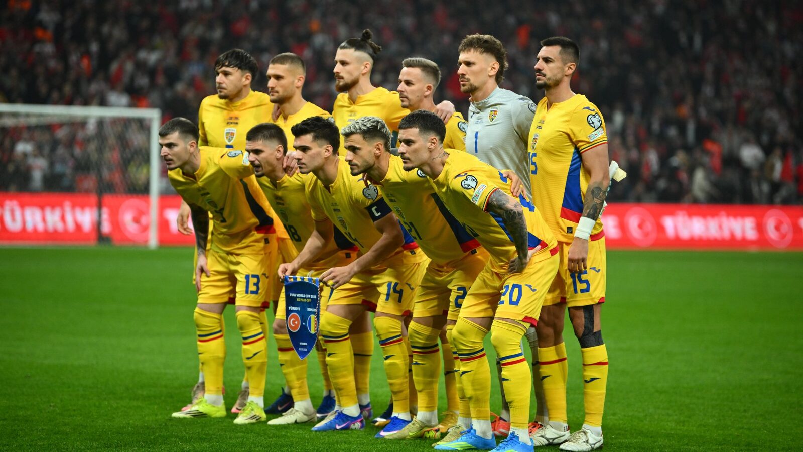 România ratează calificarea la Cupa Mondială după înfrângerea cu Turcia Echipa națională de fotbal a României nu va participa la ediția din acest an a Cupei Mondiale, după ce a suferit o înfrângere în deplasare, contra Turciei