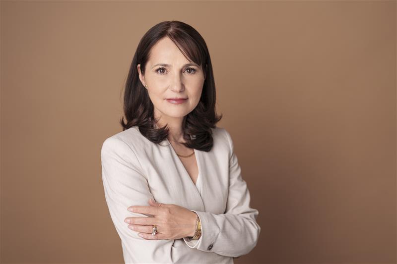 Elena Pap, CEO Eurasia Upcoop, despre strategia de leadership, sustenabilitate și impactul AI în industria beneficiilor Elena Pap, cu o experiență de peste două decenii în domeniul financiar și în conducerea echipelor, este un nume important în industria beneficiilor extrasalariale din România