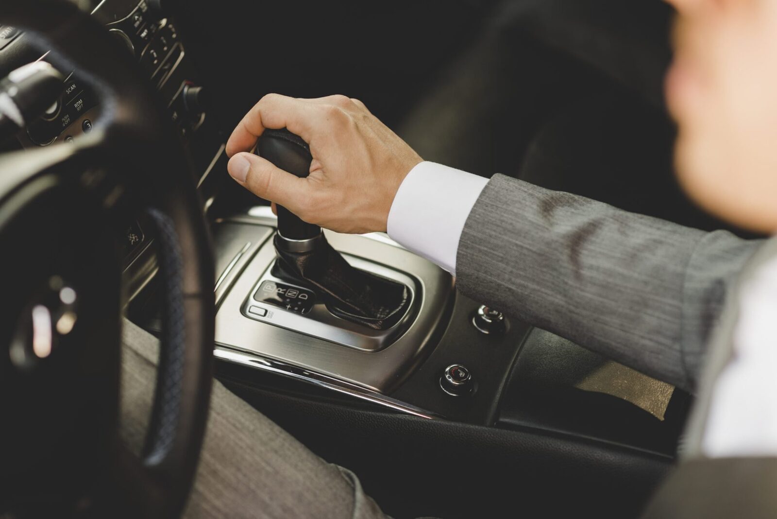 Schimbătorul de viteze manual, pe cale de dispariție în Marea Britanie Cutia de viteze manuală pare să își ia adio de la piața auto din Marea Britanie