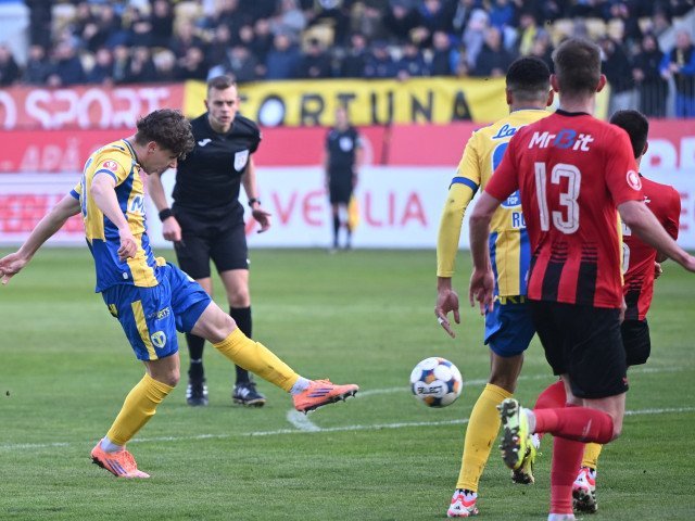Petrolul Ploiești și Csikszereda, meci egal în SuperLigă Petrolul Ploiești a remizat pe teren propriu, scor 1-1, cu echipa Csikszereda, într-un meci contând pentru etapa a 29-a a SuperLigii