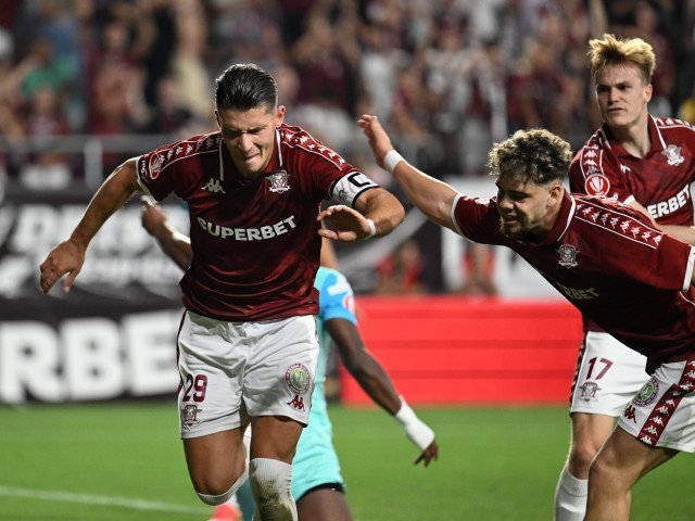 Christensen revine la Rapid: Anunțul președintelui Angelescu Mijlocașul norvegian Tobias Christensen va reveni la antrenamentele echipei Rapid București, după o absență cauzată de nașterea copilului său