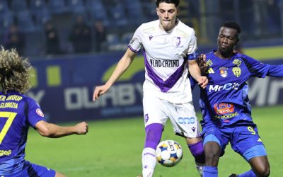 Argeș și Slobozia, remiză albă în etapa a 30-a În așteptarea play-off-ului, FC Argeș și Unirea Slobozia au încheiat la egalitate, scor 0-0, partida din cadrul etapei a 30-a a SuperLigii