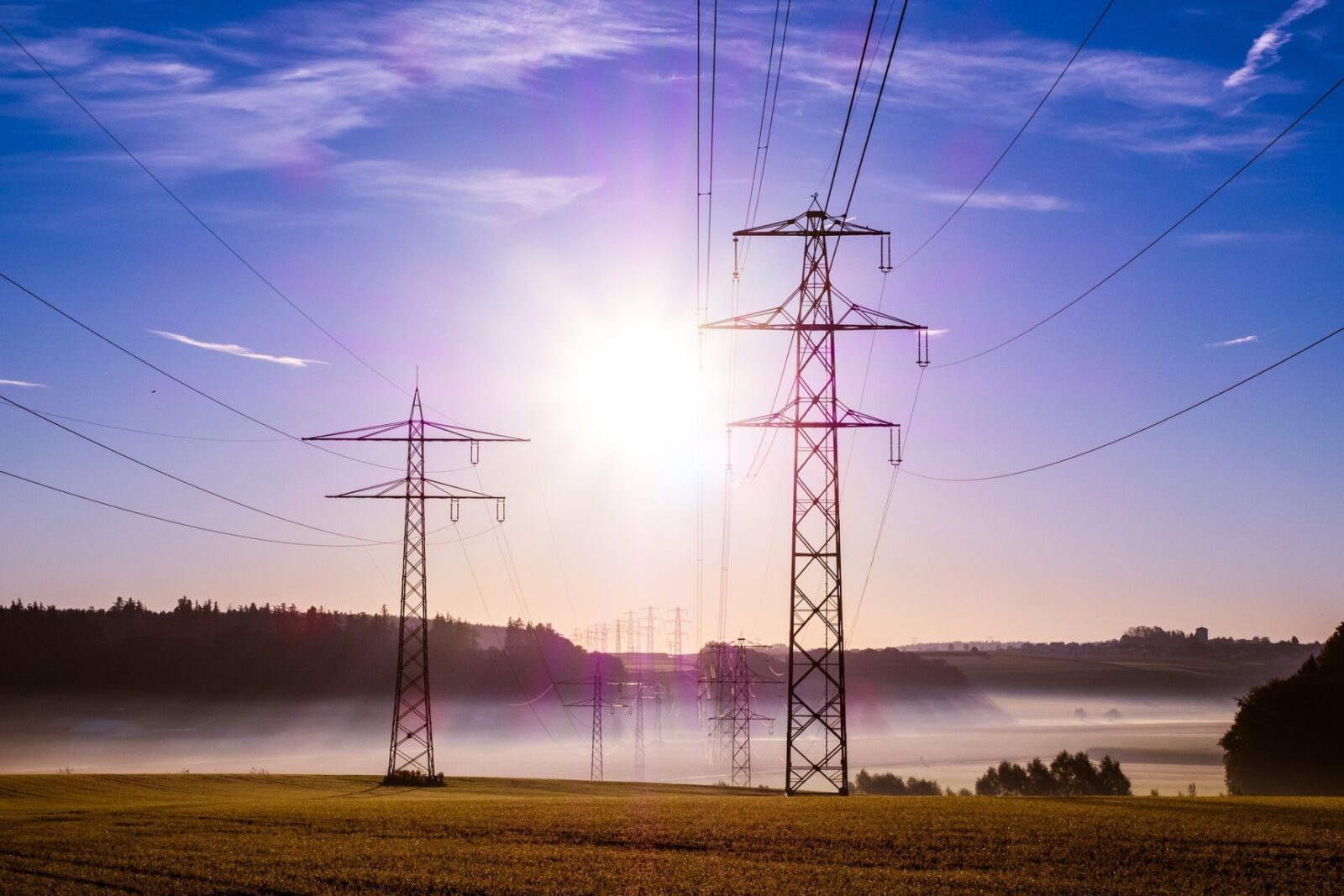 Slovacia oprește livrările de energie electrică de urgență către Ucraina, pe fondul disputei privind tranzitul de petrol rusesc prin conducta Druzhba
