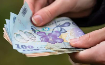 Venit Minim Garantat pentru Cei Afectați de Inteligența Artificială: Un Nou Experiment Un program pilot lansat de organizațiile non-profit AI Commons Project și What We Will oferă un venit minim garantat de 1.000 de dolari lunar persoanelor care și-au pierdut locul de muncă din cauza automatizării