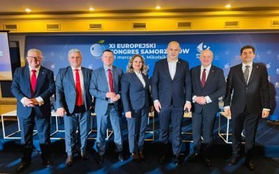 Delegație AUR la Congresul European al Administrațiilor Locale din Polonia O delegație a Alianței pentru Unirea Românilor (AUR), formată din aleși locali, a participat la Congresul European al Administrațiilor Locale, desfășurat în această săptămână la Mikołajki, în Polonia