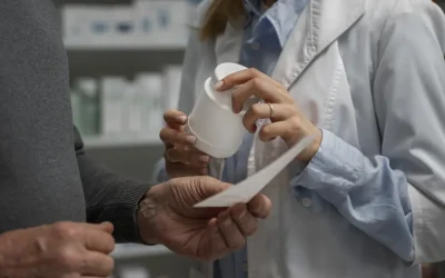 Farmacist-șef din Capitală, acuzat de fraudă cu medicamente de peste 2 milioane de euro Un farmacist șef de la Centrul Medical de Diagnostic, Tratament Ambulatoriu și Medicină Preventivă (CMDTAMP) din București este anchetat de procurori pentru o presupusă fraudă cu medicamente, ce se ridică la 11 milioane de lei, echivalentul a peste 2 milioane de euro, conform surselor judiciare