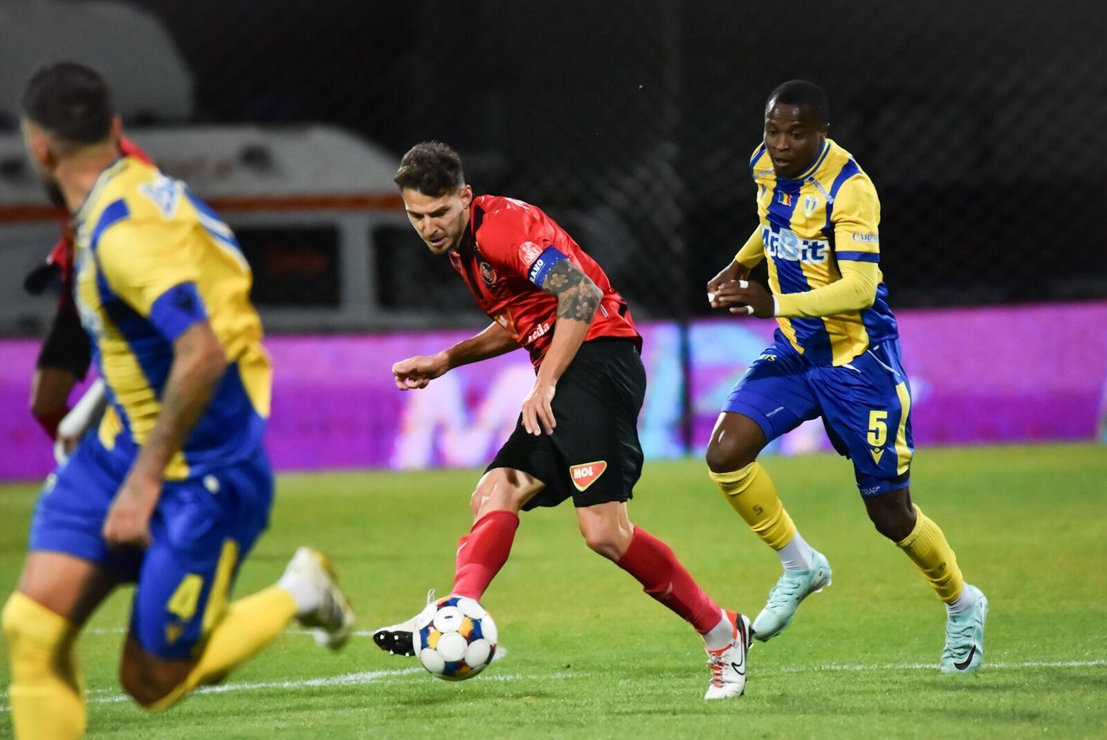 SuperLiga: Petrolul – Csikszereda, LIVE blog etapa 29. Echipele de start, start la 15:45.