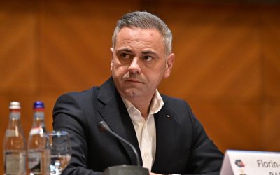 Barbu solicită plafonarea prețurilor la alimentele de bază și evocă o posibilă criză Ministrul Agriculturii, Florin Barbu, a cerut guvernului să ia măsuri urgente pentru plafonarea adaosului comercial la alimentele de bază