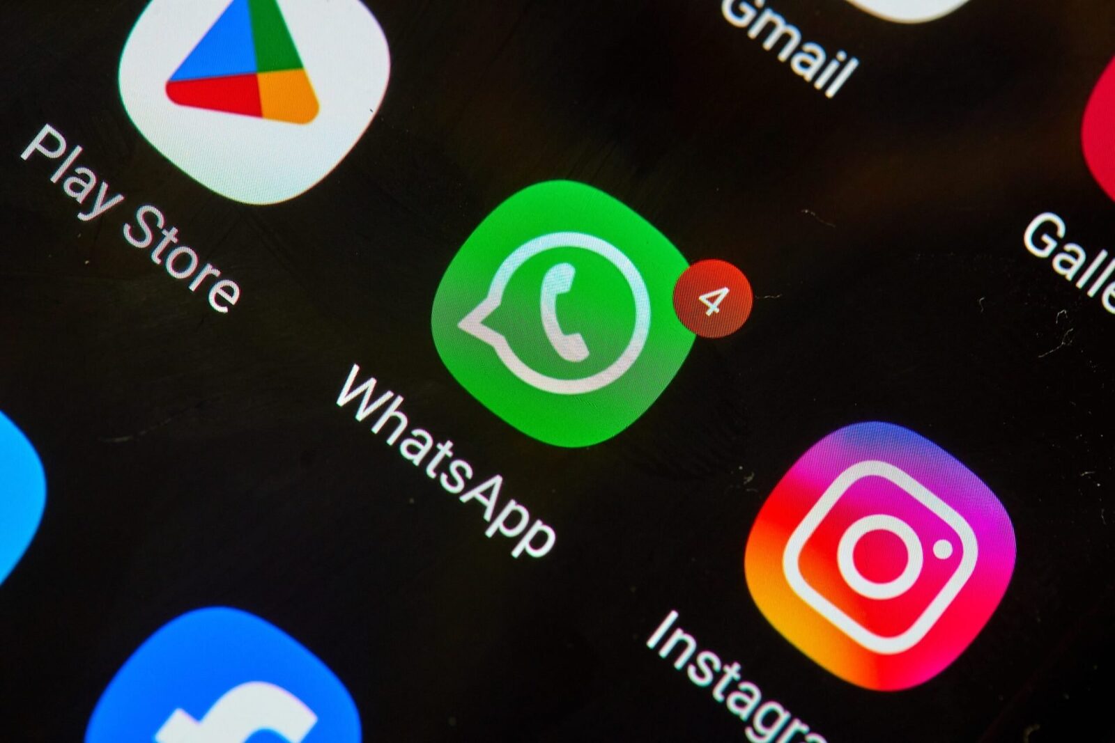 Un lanț olandez caută angajați: Recrutare prin WhatsApp