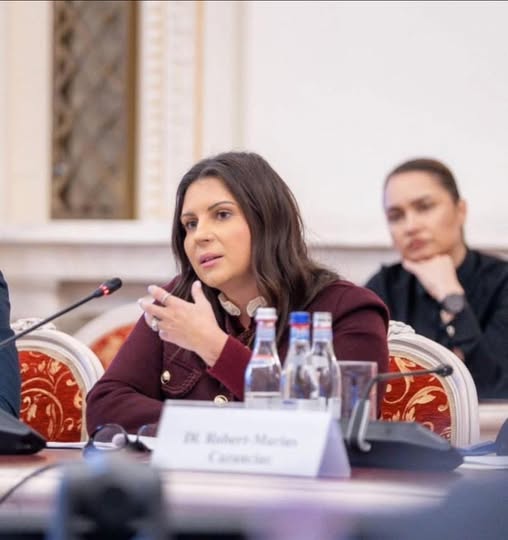 Gabriela Horga, membră a Partidului Național Liberal, critică dur poziția Partidului Social Democrat privind bugetul pentru anul 2026, acuzând PSD de populism și de intenția de a pune în pericol stabilitatea economică a țării