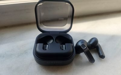 Samsung lansează Galaxy Buds4 Pro: O actualizare importantă în lupta pentru supremația căștilor wireless Samsung a lansat recent noile căști wireless Galaxy Buds4 Pro, un produs care promite o experiență audio îmbunătățită, apeluri clare și un design optimizat pentru confort