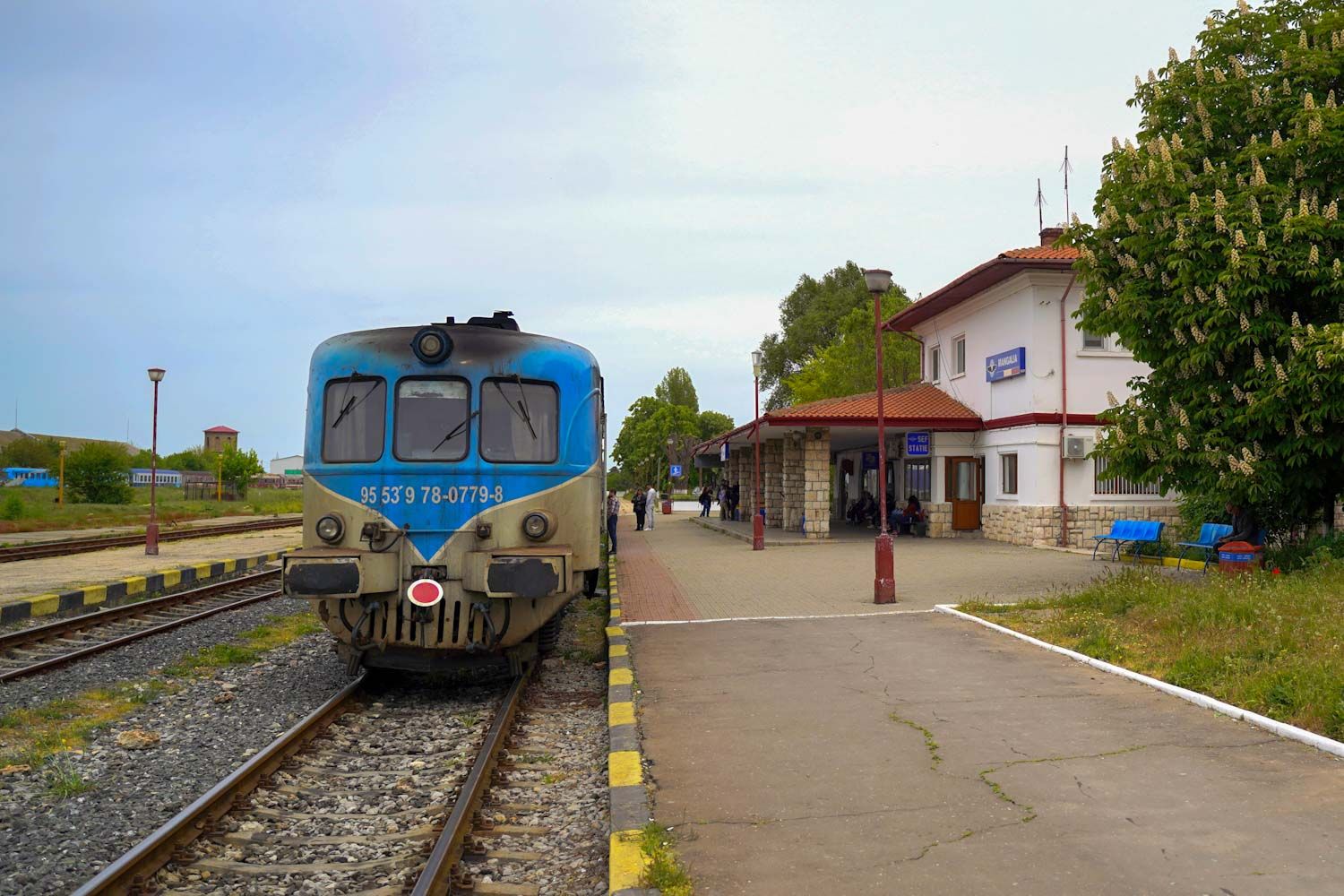Circulația trenurilor spre Mangalia, suspendată temporar din cauza lucrărilor de modernizare a gărilor Lucrările de modernizare a infrastructurii feroviare pe ruta Constanța – Mangalia au dus la suspendarea temporară a circulației trenurilor de călători