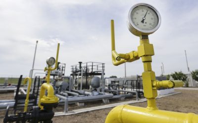 UE aprobă schema de ajutor de stat a României pentru stocarea energiei electrice Comisia Europeană a aprobat vineri o schemă de ajutor de stat notificată de România, în valoare de 150 de milioane de euro (764 de milioane lei), destinată sprijinirii stocării energiei electrice