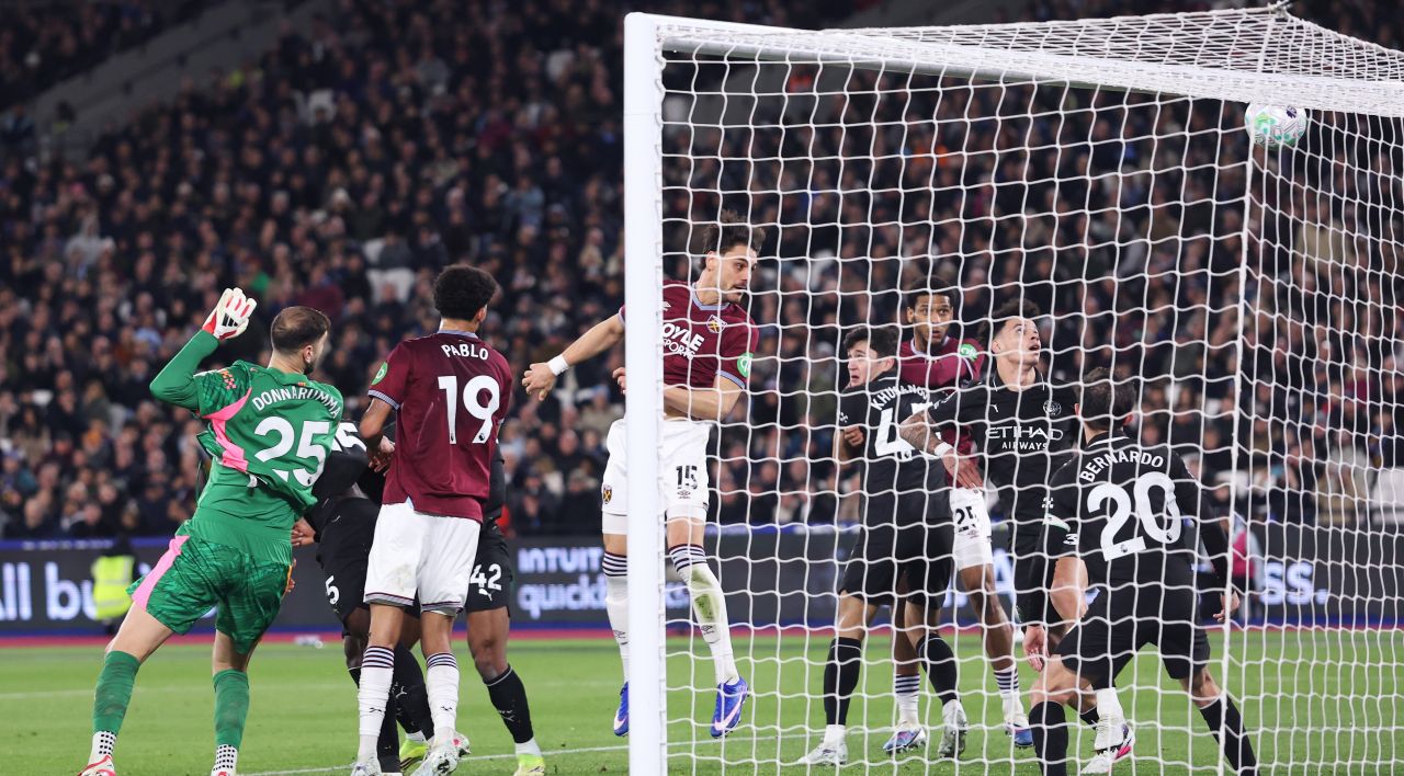 West Ham și Manchester City: Egalitate într-un meci spectaculos West Ham United și Manchester City au încheiat la egalitate, scor 1-1, într-un meci disputat pe terenul echipei gazdă