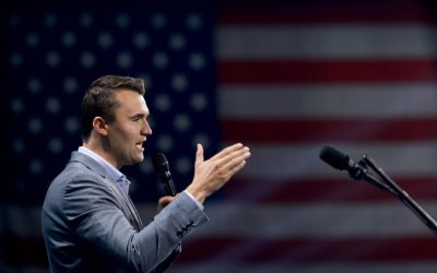 O analiză balistică neconcludentă complică ancheta privind moartea lui Charlie Kirk O analiză a Biroului Federal pentru Alcool, Tutun, Arme de Foc și Explozibili (ATF) nu a reușit să stabilească o legătură clară între un fragment de glonț recuperat în timpul autopsiei lui Charlie Kirk și arma de foc găsită lângă locul crimei