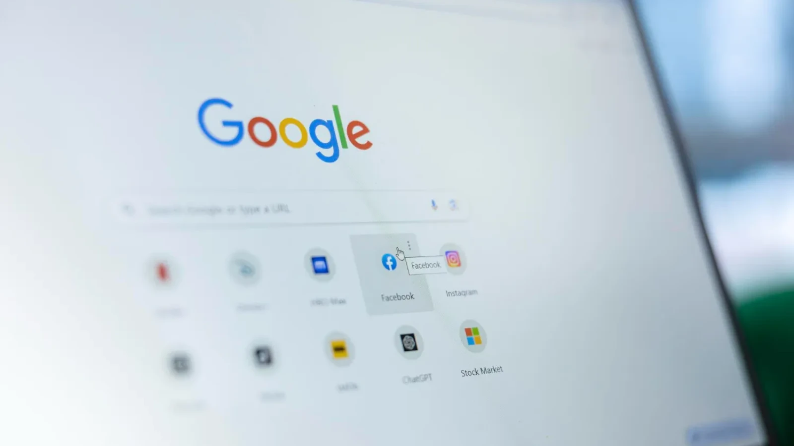 Kremlin: Google Translate dezvăluie planuri secrete ale „armatei din umbră”