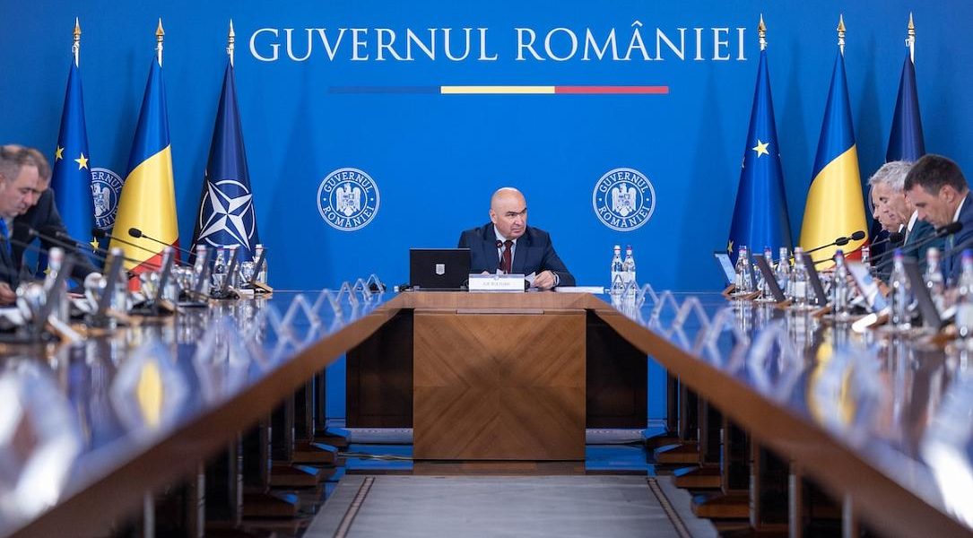 Guvernul declară stare de criză pe piața de petrol și introduce măsuri pentru a proteja consumatorii Guvernul a adoptat o ordonanță de urgență prin care declară stare de criză pe piața de țiței și a produselor petroliere