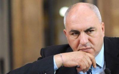 Italia accelerează producția de armament pentru apărare Ministrul italian al Apărării a solicitat companiilor de armament să intensifice producția și să identifice capacitățile disponibile, cu accent pe sistemele de apărare aeriană, potrivit informațiilor recente