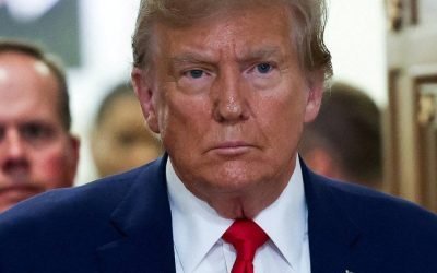 Trump amenință NATO și China în contextul tensiunilor din Orientul Mijlociu Fostul președinte american Donald Trump avertizează că, în lipsa unei reacții din partea aliaților NATO și a Chinei, viitorul alianței militare ar putea fi compromis