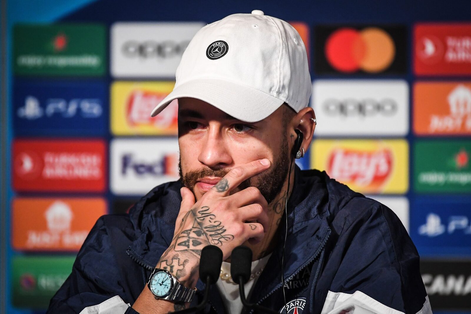Neymar, din nou în centrul atenției: Fotbalistul este dat în judecată de o fostă angajată Starul brazilian Neymar este din nou confruntat cu o situație delicată