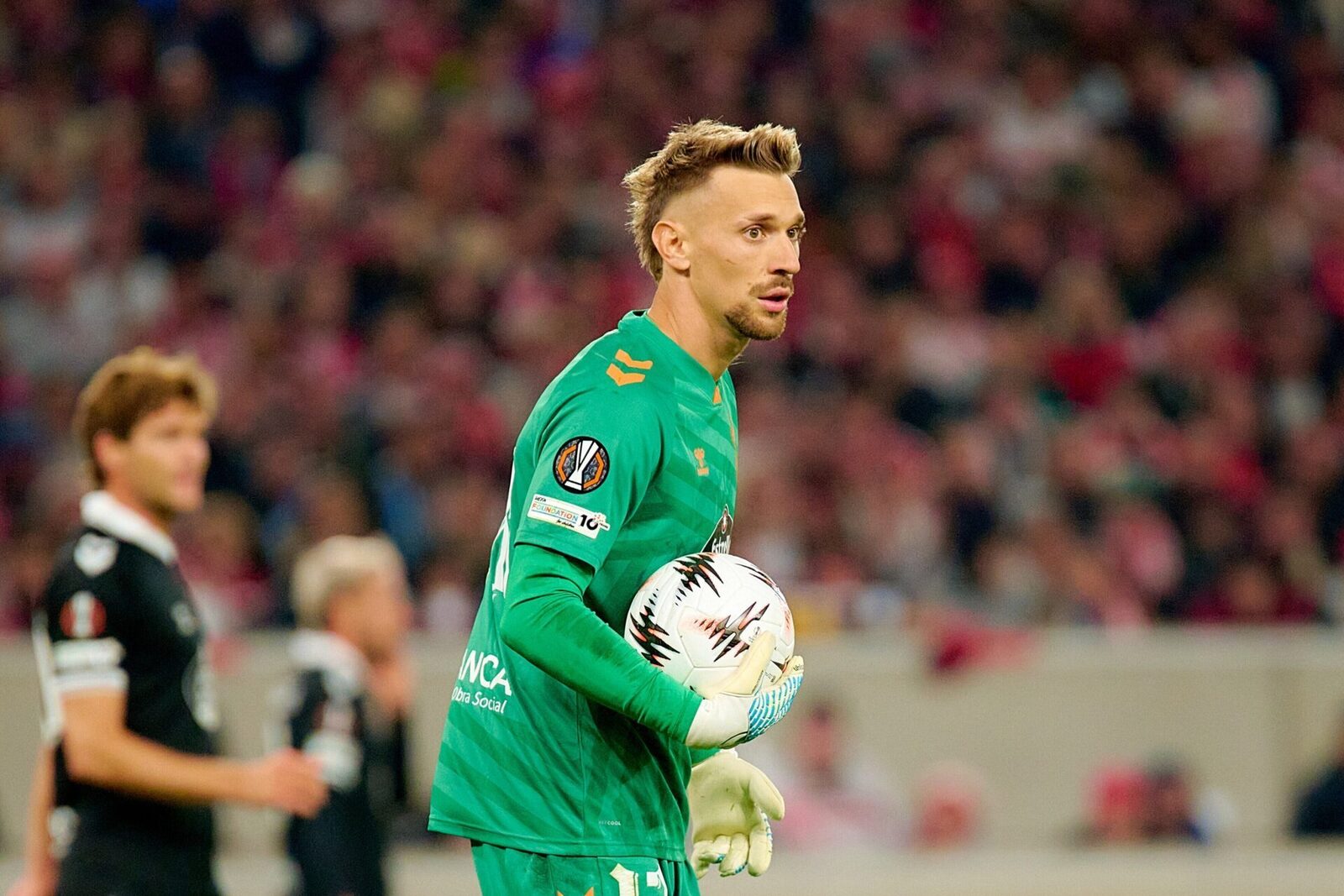 Ionuț Radu, învins de Real Madrid în prelungiri Echipa Celta Vigo, cu portarul român Ionuț Radu titular, a fost învinsă de Real Madrid cu scorul de 2-1, într-un meci din etapa a 27-a a campionatului spaniol La Liga