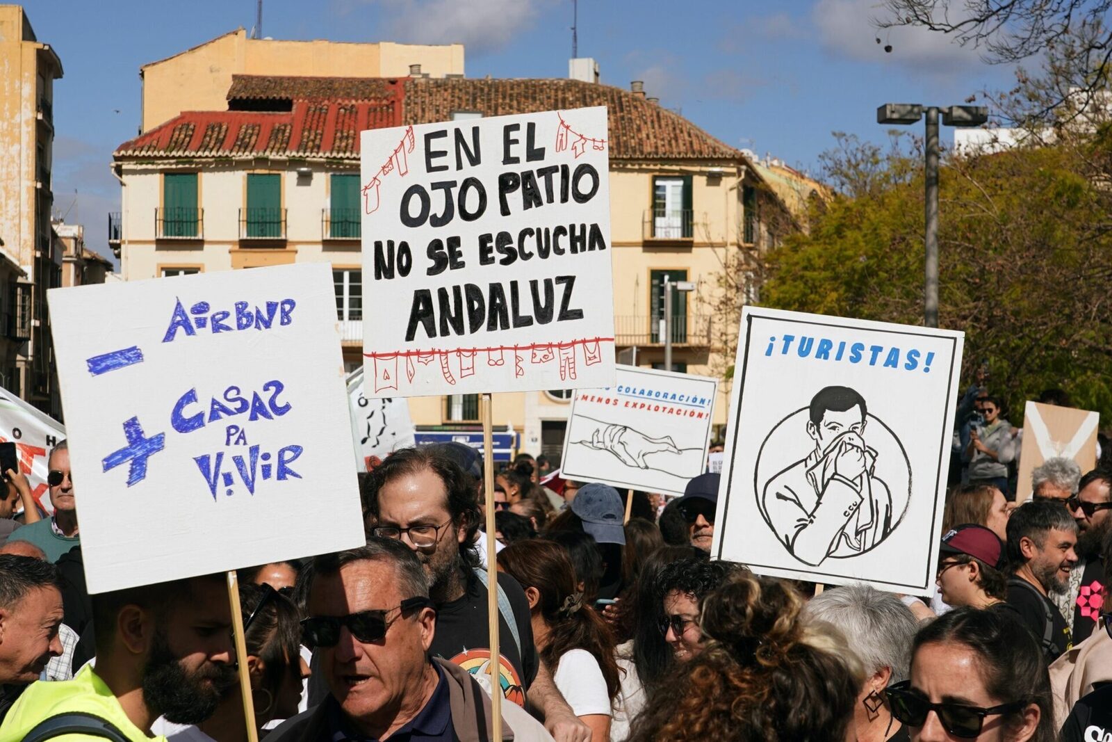 Parlamentul European cere măsuri urgente pentru criza locuințelor Parlamentul European a adoptat marți o serie de recomandări menite să abordeze criza locuințelor cu care se confruntă Uniunea Europeană