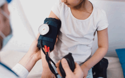 Insomnia și apneea în somn, combinația care crește riscul de boli cardiovasculare Un studiu recent, realizat de cercetători de la Yale School of Medicine, arată că persoanele care suferă concomitent de insomnie și apnee obstructivă în somn se confruntă cu un risc semnificativ mai mare de hipertensiune arterială și afecțiuni cardiovasculare