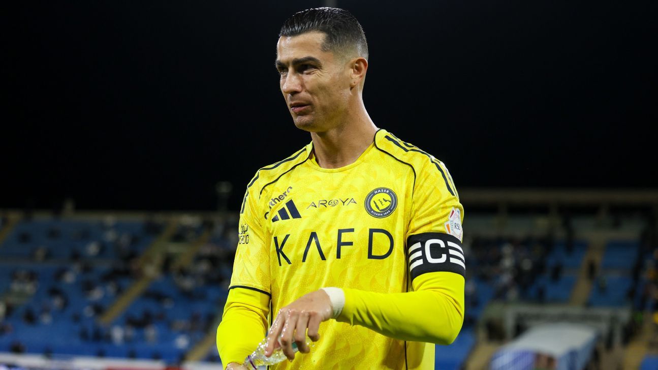 Cristiano Ronaldo, accidentat la Al Nassr: Probleme musculare și o pauză nedeterminată Starul portughez Cristiano Ronaldo este indisponibil pentru Al Nassr, echipa sa din Arabia Saudită, din cauza unei accidentări suferite la un meci de campionat