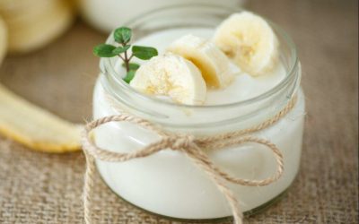 Iaurtul de soia: Un aliat neașteptat în lupta cu colesterolul ridicat Problema colesterolului crescut afectează milioane de români, reprezentând un factor major de risc pentru bolile cardiovasculare, infarctul sau accidentul vascular cerebral