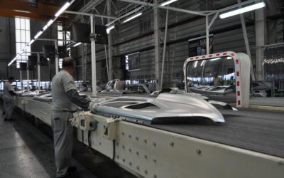 Bolojan, despre restructurările Dacia: Pierderi economice, semnal de alarmă