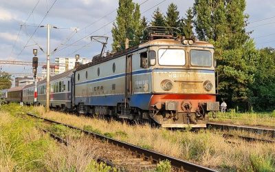 De la 6 ore la peste 11: Cum a ajuns trenul București-Timișoara să încetinească dramatic În 1996, călătoria cu trenul de la București la Timișoara dura doar 6 ore și 25 de minute