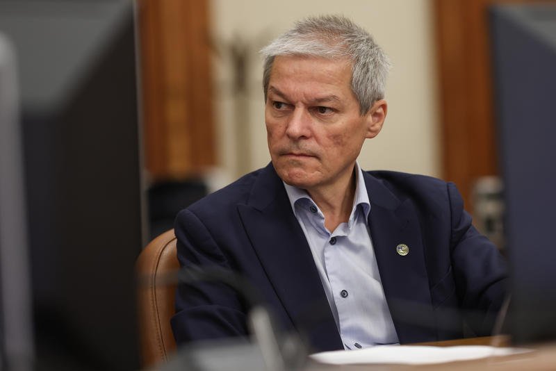 Cioloș candidat internațional, susținut de Nicușor Dan