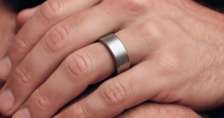 Un smart ring promite estimarea tensiunii arteriale