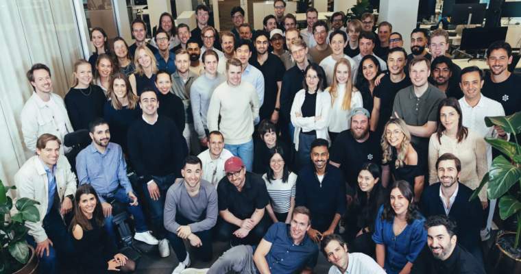 Startup-ul Legora, evaluat la peste 5,5 miliarde de dolari după o nouă rundă de finanțare Startup-ul suedez Legora, specializat în tehnologie juridică, a obținut o nouă finanțare majoră care a ridicat evaluarea companiei la 5,55 miliarde de dolari