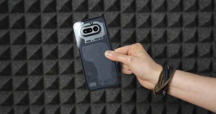 Nothing Phone 4(a): un telefon cu design aparte și un sistem de operare optimizat Noul Nothing Phone 4(a) încearcă să ofere o experiență de utilizare diferită pe piața telefoanelor mobile, punând accent pe designul distinctiv și pe un sistem de operare curat și personalizabil