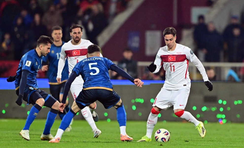 Kosovo și Turcia, la egalitate după un meci tensionat; Stanciu, incert în privința viitorului la națională Partida de baraj pentru calificarea la Campionatul Mondial din 2026 dintre Kosovo și Turcia s-a încheiat la egalitate, scor 0-0, într-un meci plin de tensiune