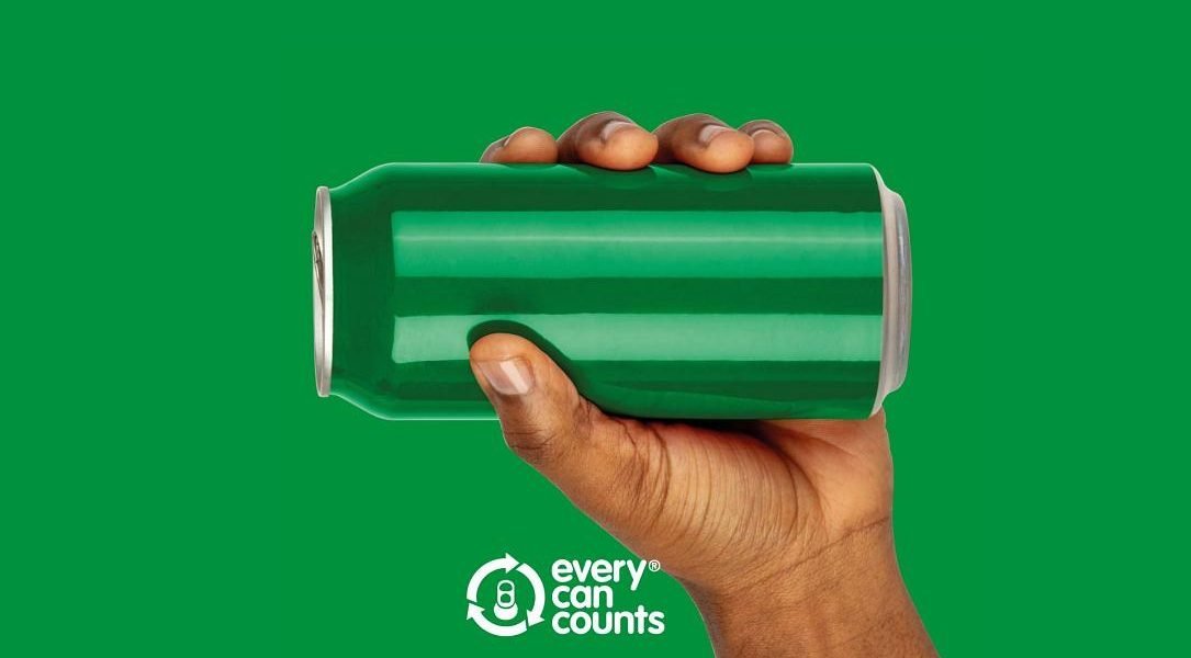 România, tot mai aproape de reciclarea europeană a aluminiului: Sistemul RetuRO dă rezultate Reciclarea dozelor de aluminiu în România a înregistrat progrese semnificative, cu un procent de 75% din dozele introduse pe piață reciclate în 2025, conform datelor oficiale RetuRO, analizate de Every Can Counts