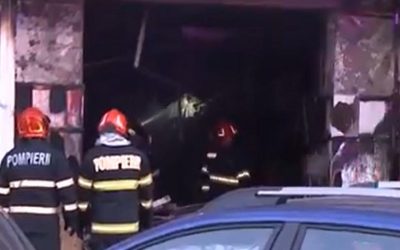 Incendiu puternic într-un bloc din București: zeci de locatari evacuați de urgență Un incendiu a izbucnit sâmbătă într-un bloc de locuințe din Capitală, situat pe șoseaua Pantelimon, determinând evacuarea de urgență a zeci de persoane