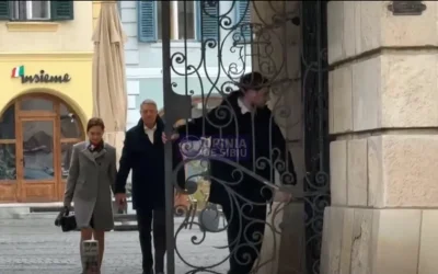 Klaus Iohannis, prezent la slujba de Florii în Sibiu Klaus Iohannis, fostul președinte al României, a participat la slujba de Florii la Sibiu, duminică