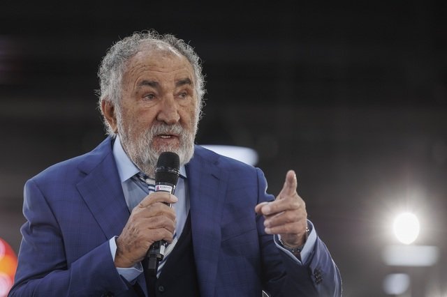 Databricks propulsează averile românilor Stoica și Zaharia la 5 miliarde de dolari Ion Stoica și Matei Zaharia, co-fondatorii companiei americane de software Databricks, și-au consolidat poziția de cei mai bogați români, cu averi nete estimate la 5 miliarde de dolari fiecare