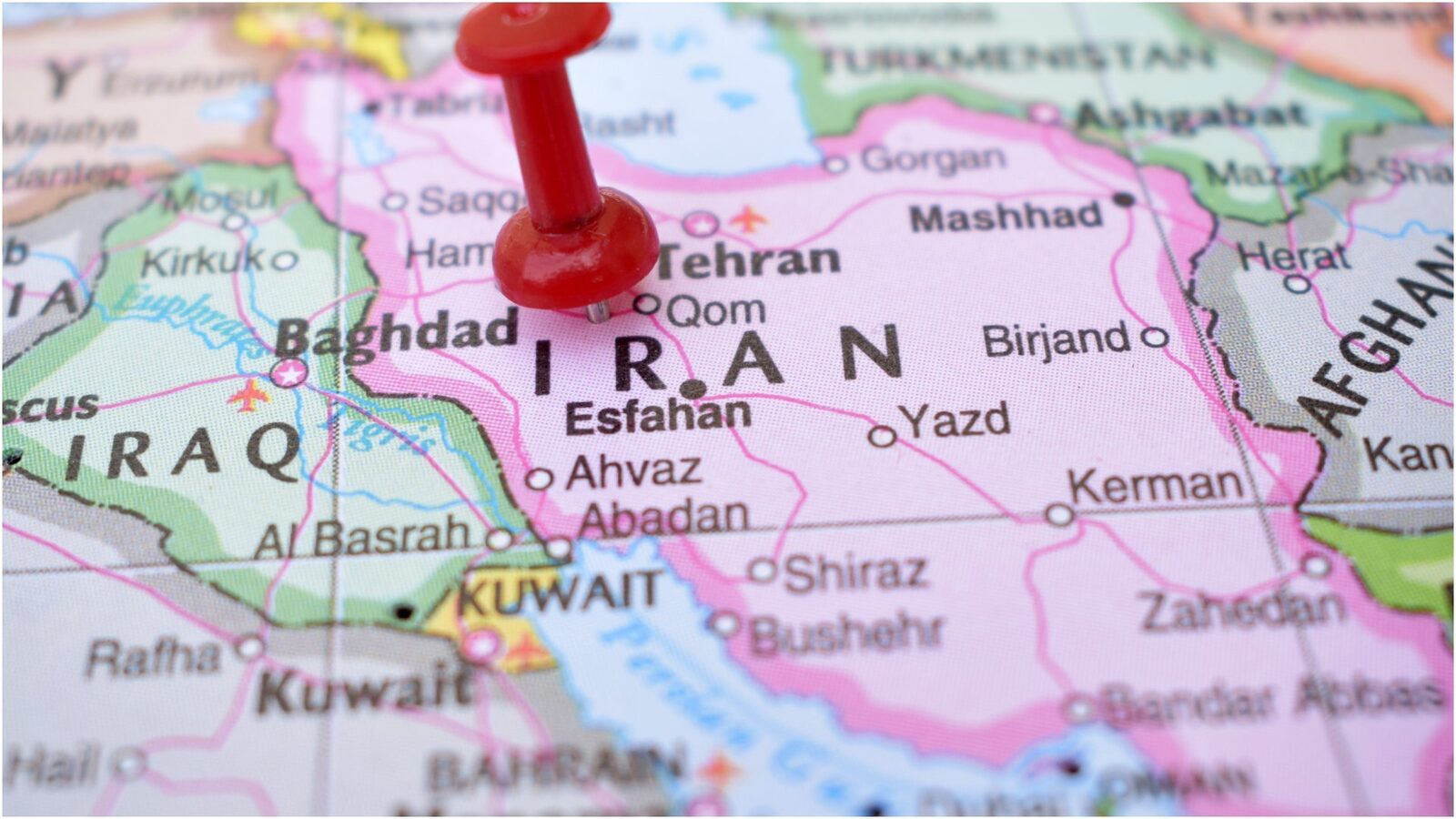 Conflictul din Orientul Mijlociu se intensifică: SUA și Israelul lovesc Iranul, Libanul intră în alertă Statele Unite și Israelul au lansat o serie de atacuri asupra unor ținte din Iran, marcând a patra zi de conflict
