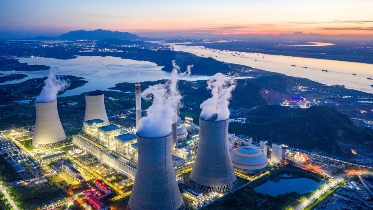 Italia își propune să reînvie energia nucleară după aproape 40 de ani Italia ia în calcul revenirea la energia nucleară pentru a face față exploziei prețurilor la energie, exacerbate de războiul din Orientul Mijlociu