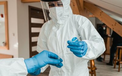 Asistenta medicală din Oradea, implicată într-o schemă de corupție privind angajările în spitale Procurorii Parchetului de pe lângă Tribunalul Bihor au încheiat șase acorduri de recunoaștere a vinovăției într-un dosar de corupție