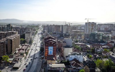 Curtea Constituțională din Kosovo, decizie cu ecou politic Curtea Constituțională din Kosovo a invalidat decizia președintei Vjosa Osmani de a dizolva parlamentul și de a convoca alegeri anticipate