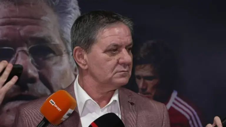 „Fiara” Lăcătuș și Gabi Balint, impresionați de victoria lui U Cluj în fața CFR-ului Duelul din prima etapă a play-off-ului Ligii 1 dintre Universitatea Cluj și CFR Cluj a generat reacții puternice din partea unor foști fotbaliști de renume