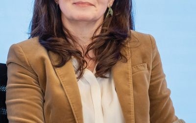 Aderarea la OCDE, un catalizator pentru investițiile în energie regenerabilă, susțin experții Bucureștiul a găzduit recent cea de-a 15-a ediție a ZF Power Summit, eveniment care a reunit peste 80 de speakeri și lideri din sectorul energetic