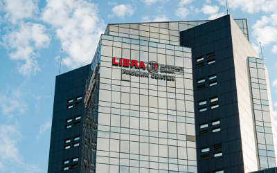 Libra Internet Bank și BERD lansează un parteneriat pentru finanțarea proiectelor verzi Libra Internet Bank și Banca Europeană pentru Reconstrucție și Dezvoltare (BERD) au oficializat un parteneriat strategic menit să sprijine tranziția către o economie cu emisii reduse de carbon în România