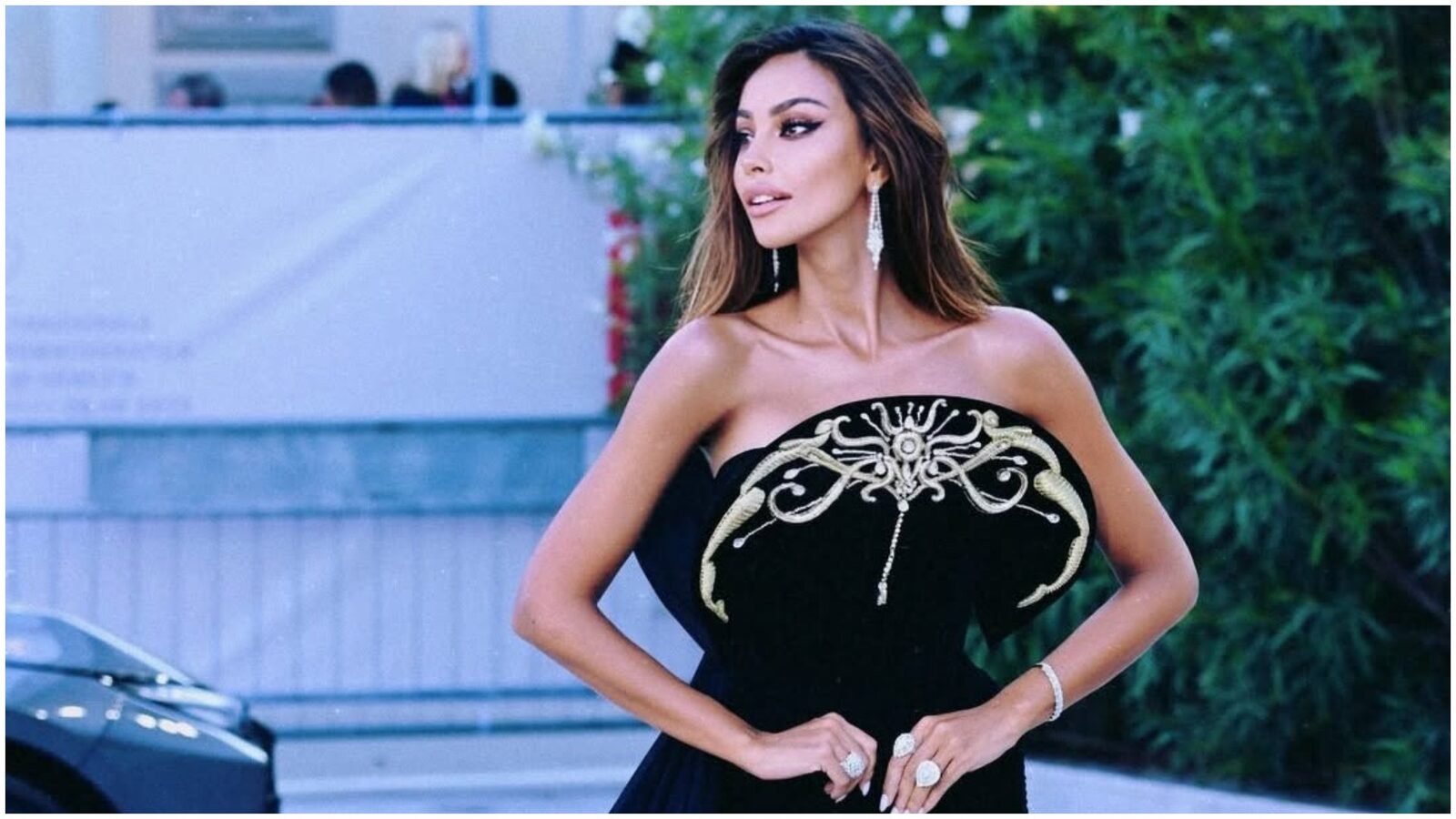 Mădălina Ghenea, modelul și actrița româncă cunoscută pe plan internațional, continuă să atragă atenția publicului cu aparițiile sale
