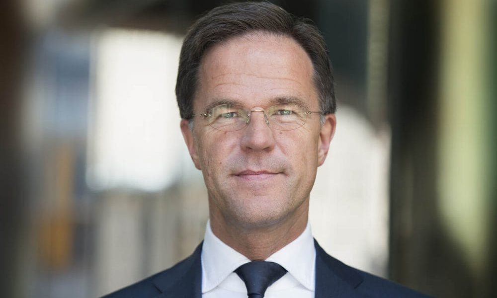 Rutte încearcă să echilibreze susținerea lui Trump cu precauția europeană față de Iran Secretarul General al NATO, Mark Rutte, a încercat joi să găsească un echilibru delicat între susținerea politicii președintelui american Donald Trump și gestionarea reticenței europene față de o posibilă implicare directă în conflictul dintre SUA și Iran